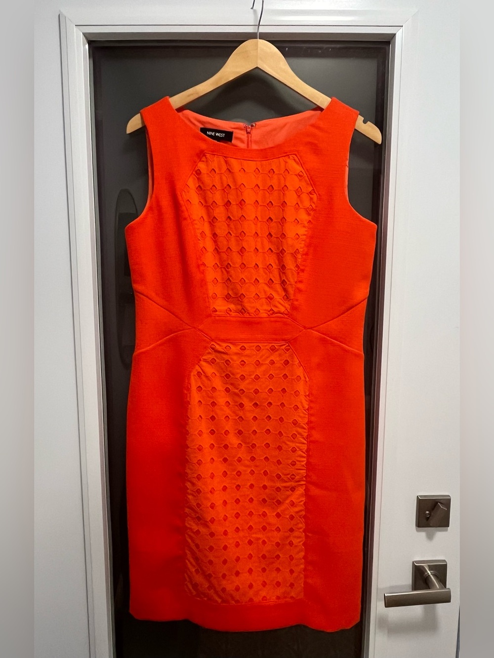 NWOT - Nine West Dress, size 10, zipper back. Vintage style! Cocktail/midi dress